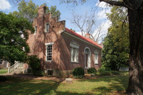 At first glance, visitors to the lovely Carter House in Franklin, Tennessee would never guess that it was the scene of one of the Civil War's bloodiest battles.
